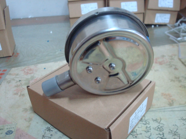 耐震压力表背面