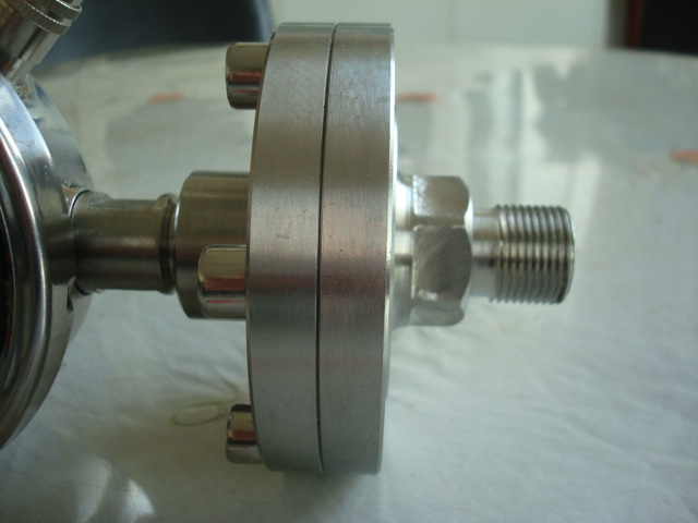 耐震隔膜电接点压力表